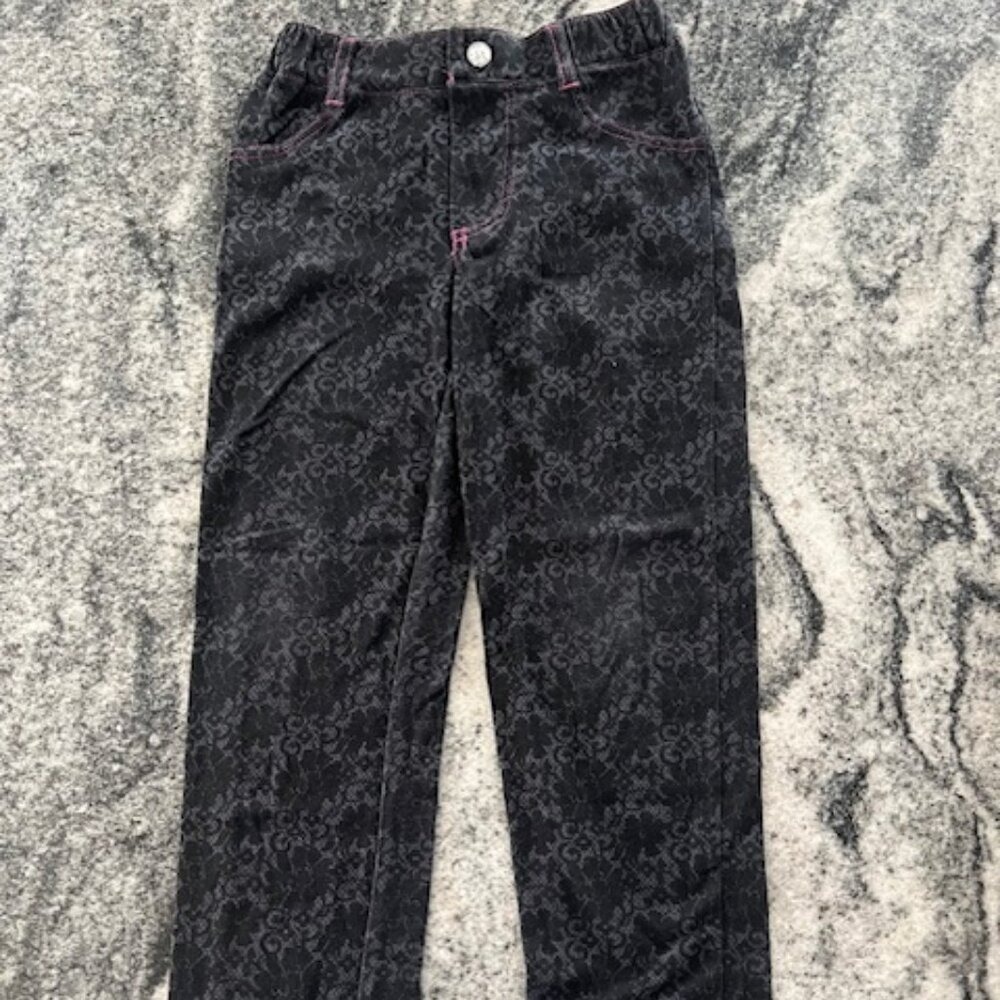 Disney brand girls' leggings gray textured design girls 6 or 6x jeweled button